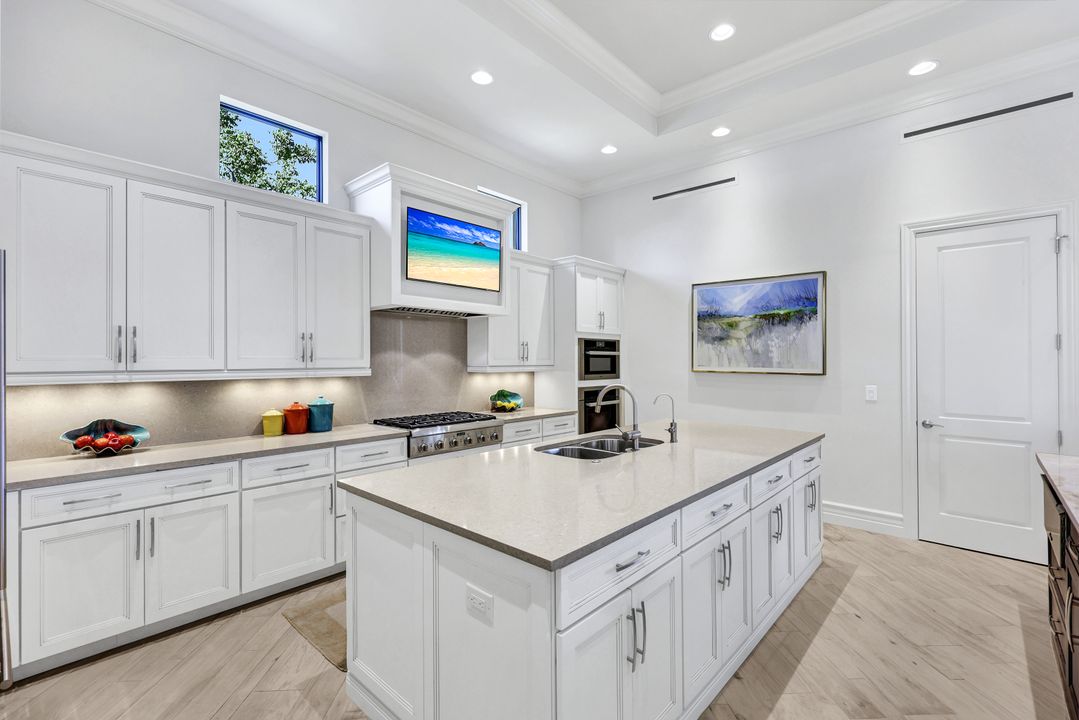 16483 Seneca Way, Naples, FL 34110