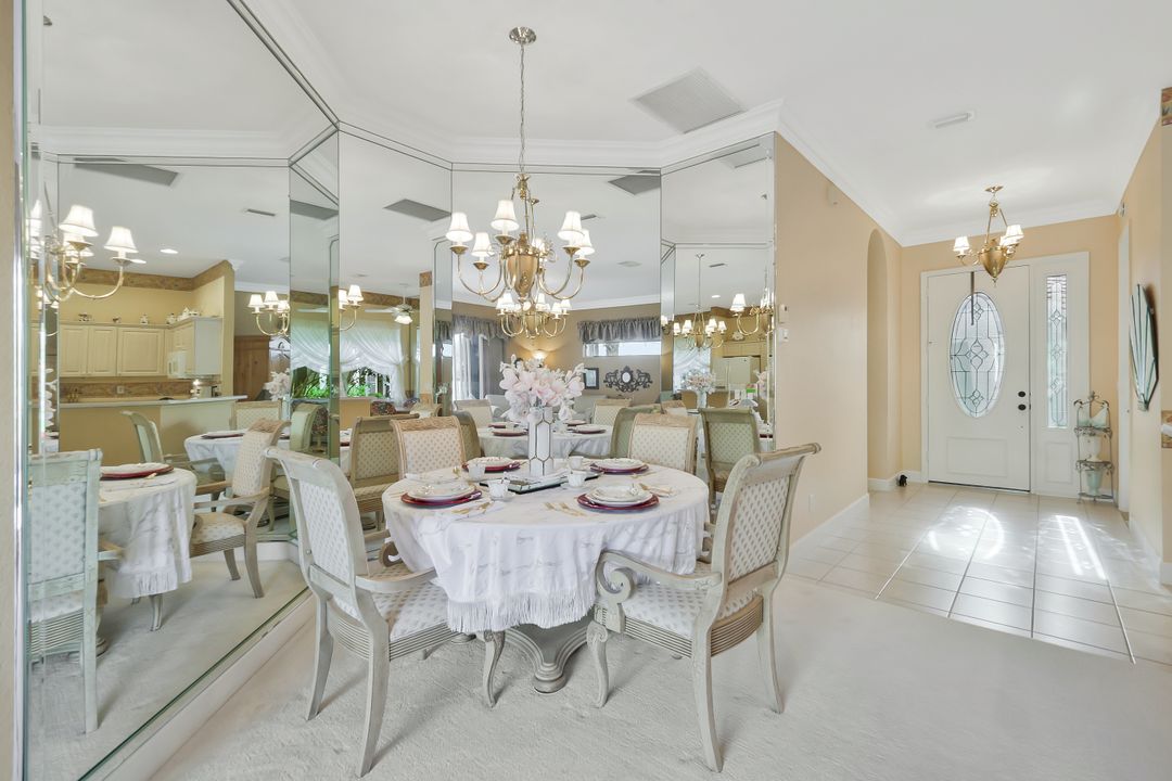 5852 Northridge Dr, Naples, FL 34110