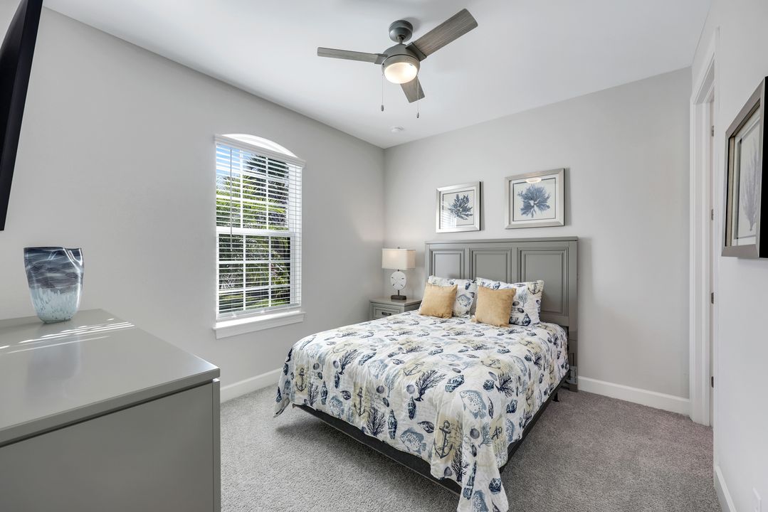 8262 Promoso Ct, Naples, FL 34114