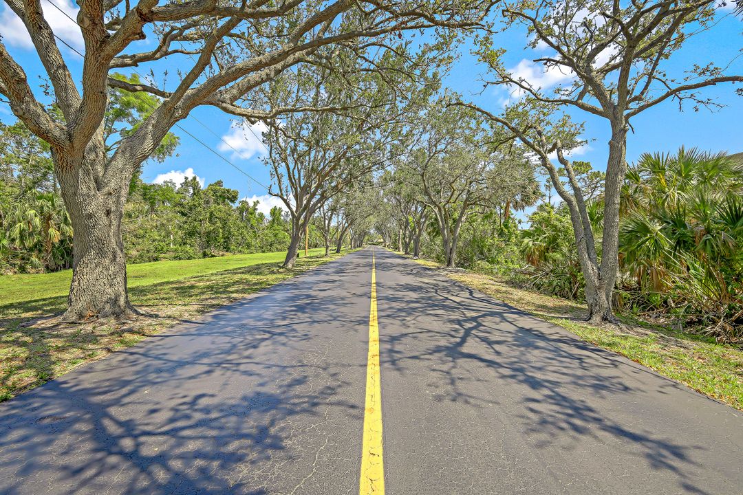 8401 S Haven Ln, Fort Myers, FL 33919