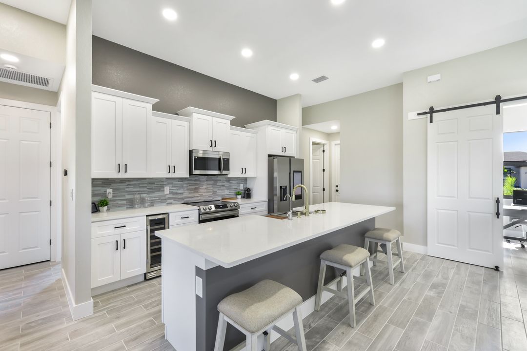 4401 NW 32nd Ln, Cape Coral, FL 33993