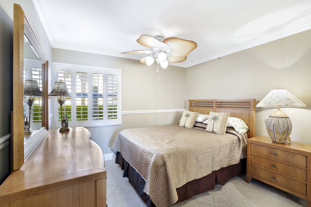 1528 Mainsail Dr #9, Naples, FL 34114