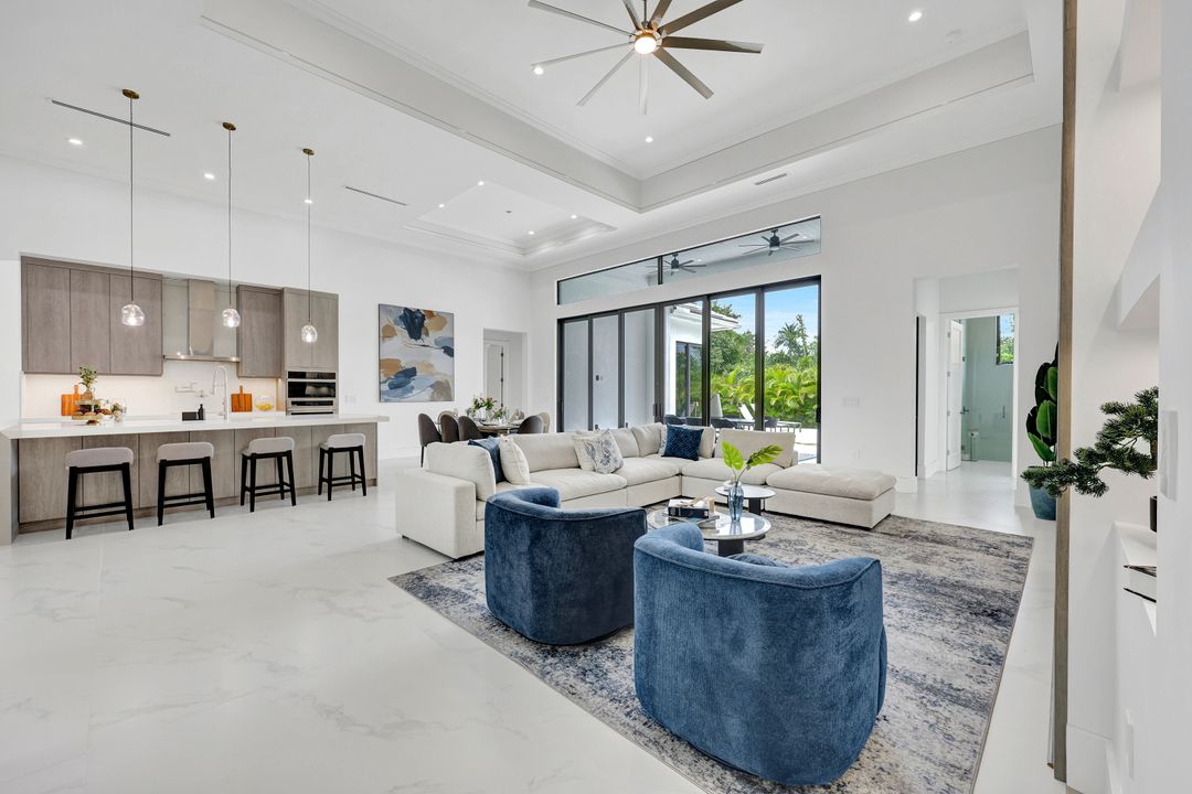 1317 Cypress Woods Dr, Naples, FL 34103