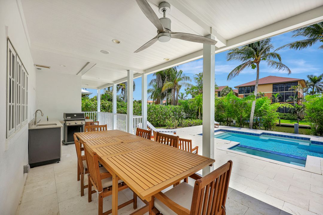 1500 Pelican Ave, Naples, FL 34102