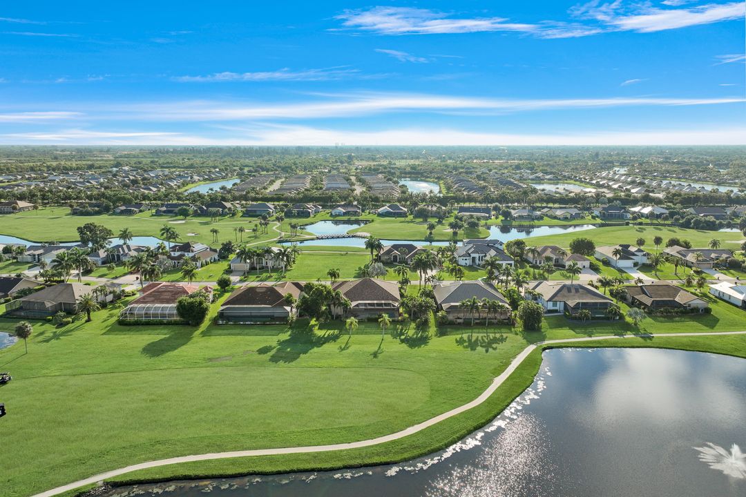 11899 King James Ct, Cape Coral, FL 33991