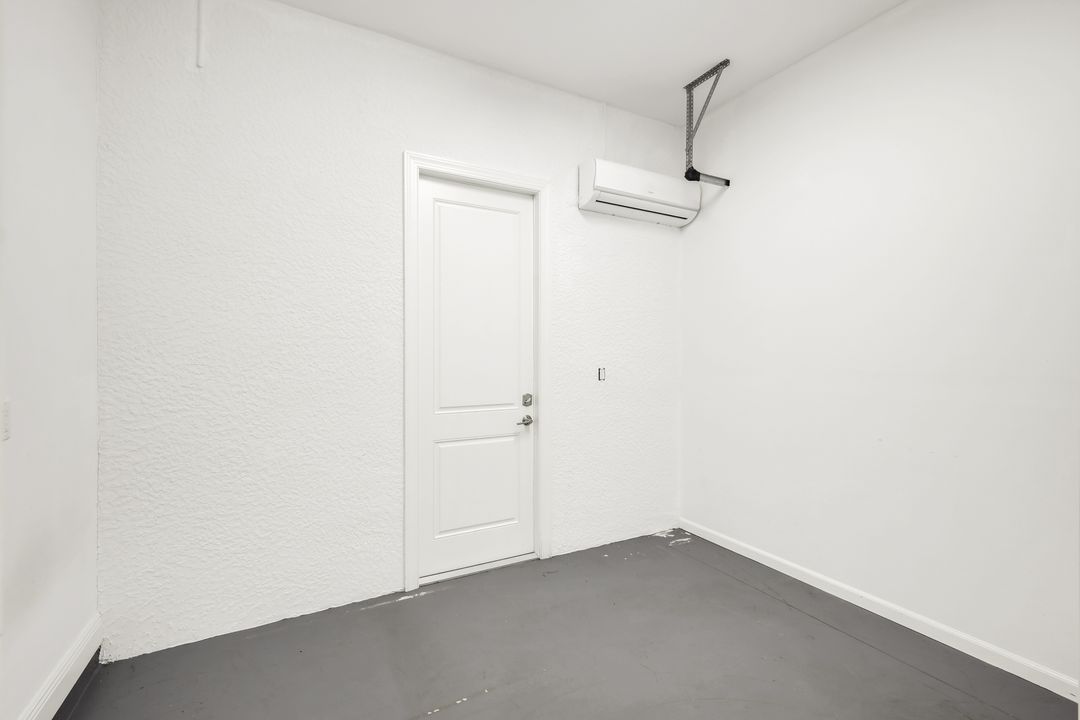 3625 26th Ave SE, Naples, FL 34117