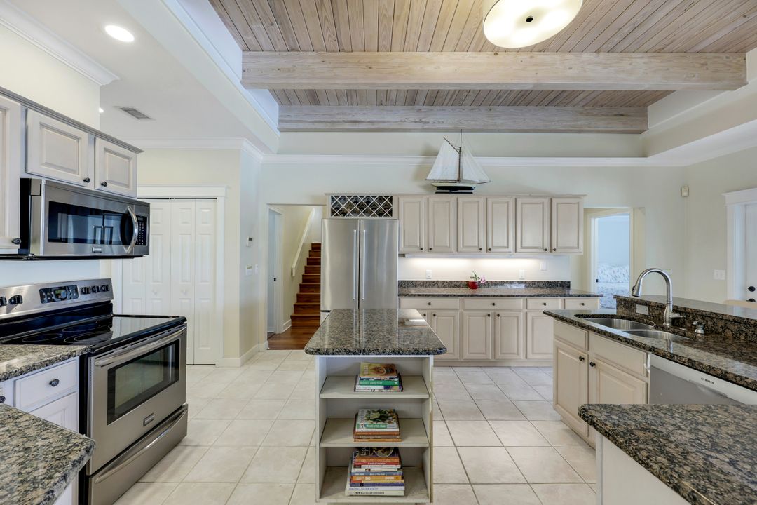 27150 Mora Rd, Bonita Springs, FL 34135