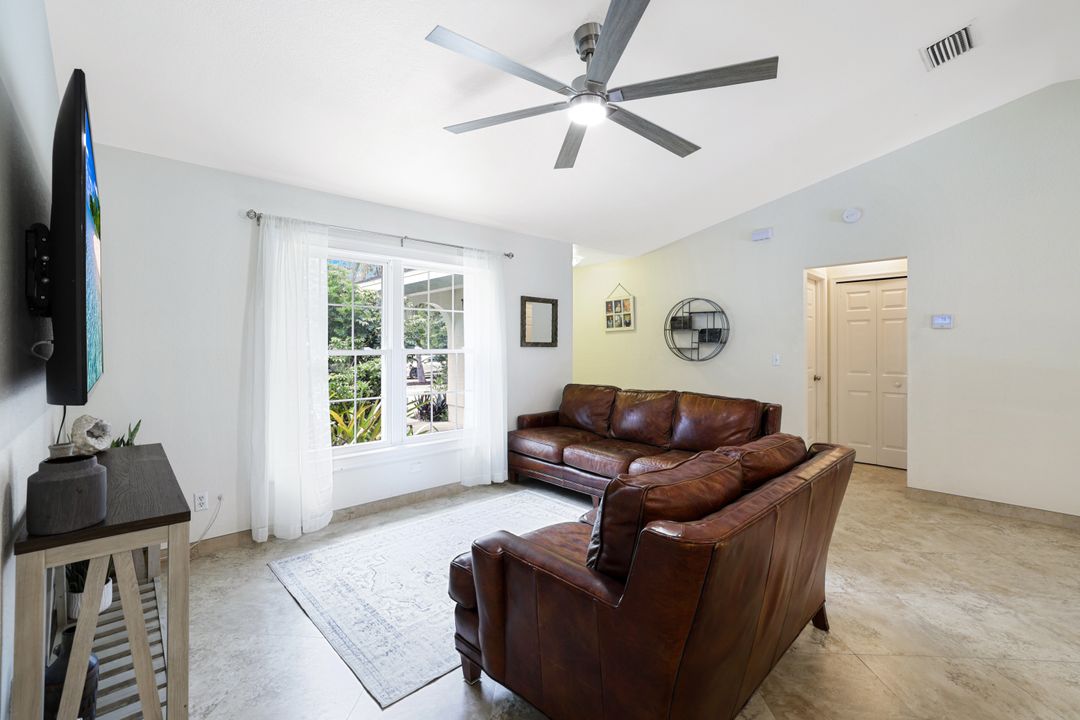 4710 1st Ave NW, Naples, FL 34119