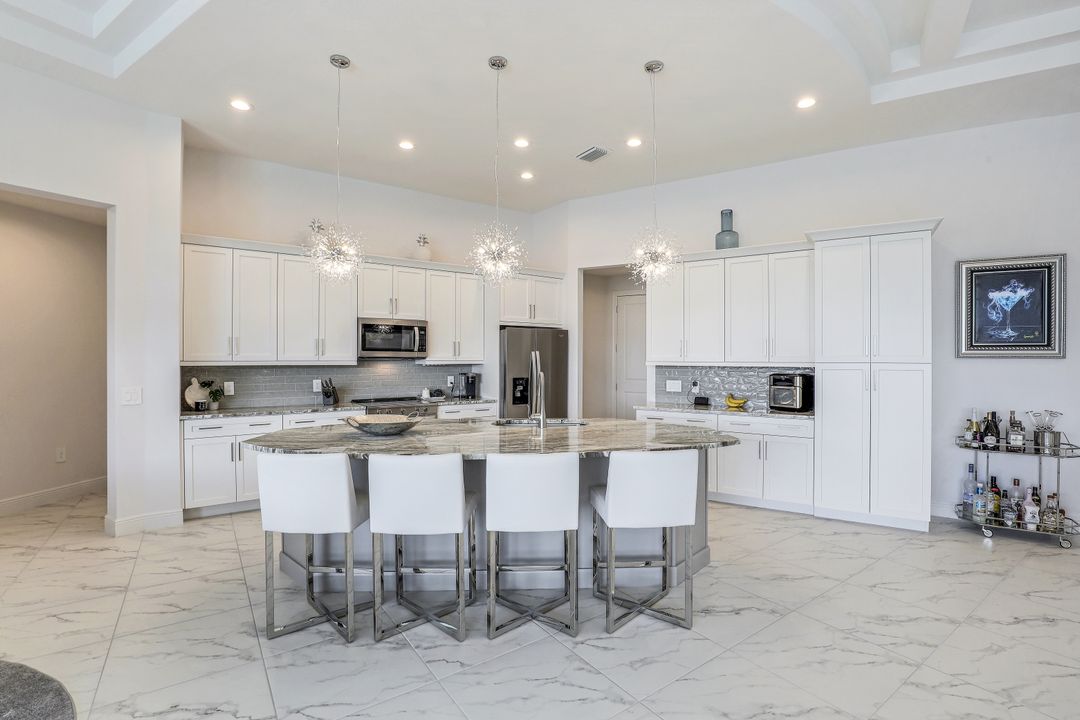 3518 Oasis Blvd, Cape Coral, FL 33914