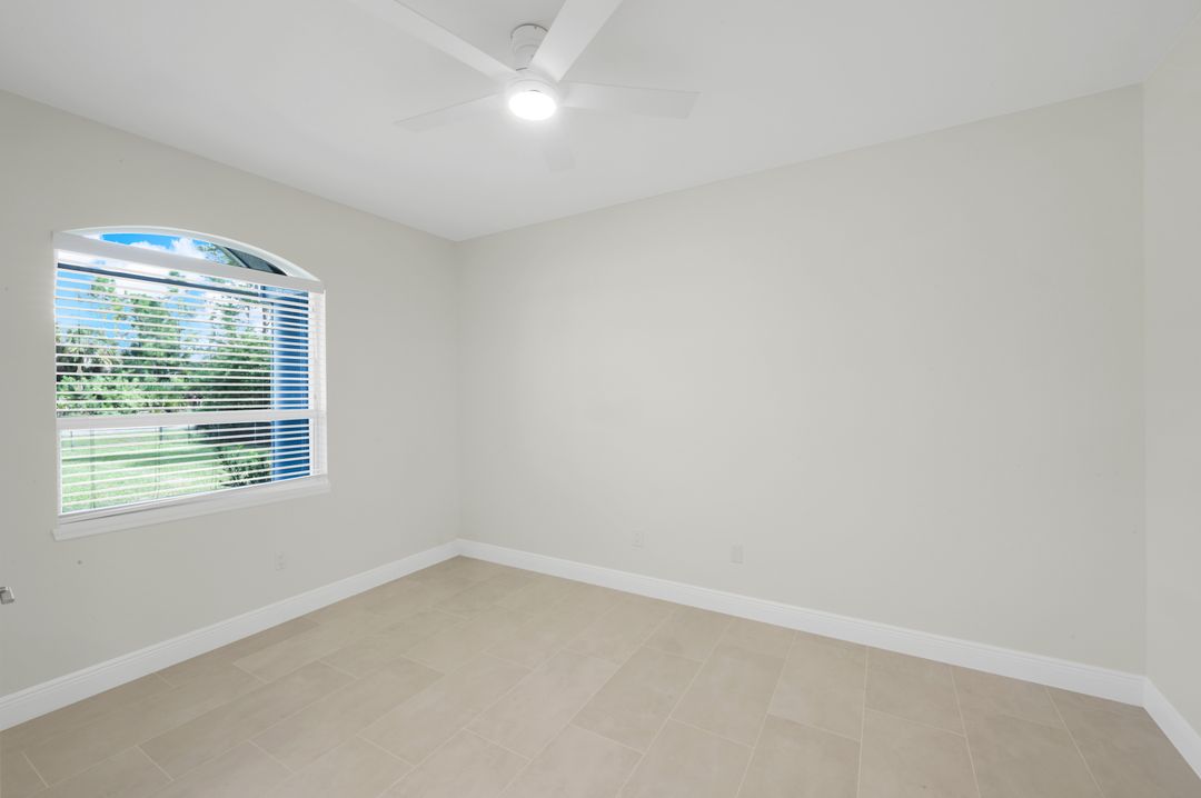 2180 12th Ave NE, Naples, FL 34120