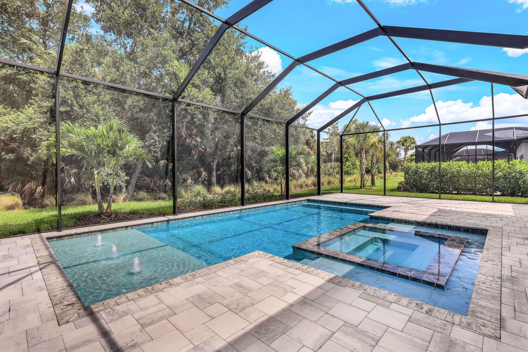 9446 Night Heron Ln, Naples, FL 34120