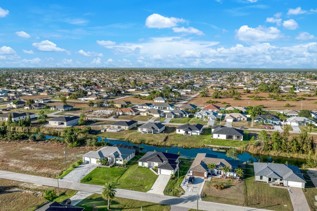 2013 NW 20th Terrace, Cape Coral, FL 33993