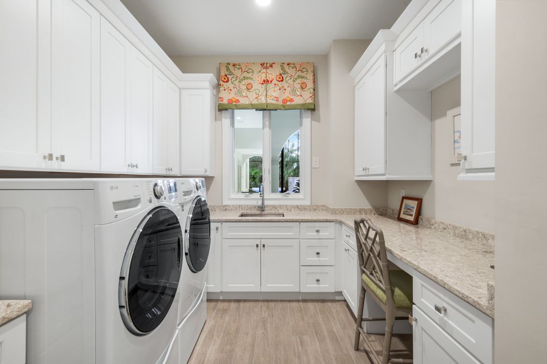12338 Collier's Reserve Dr, Naples, FL 34110