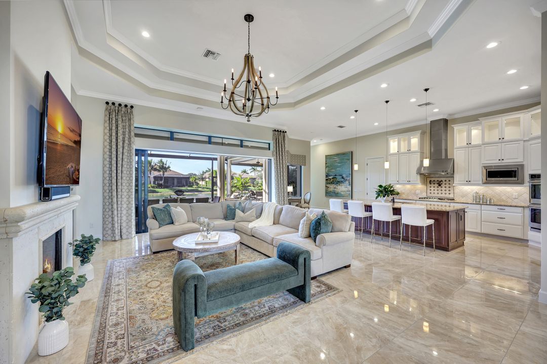 3181 Olympia Ln, Naples, FL 34114