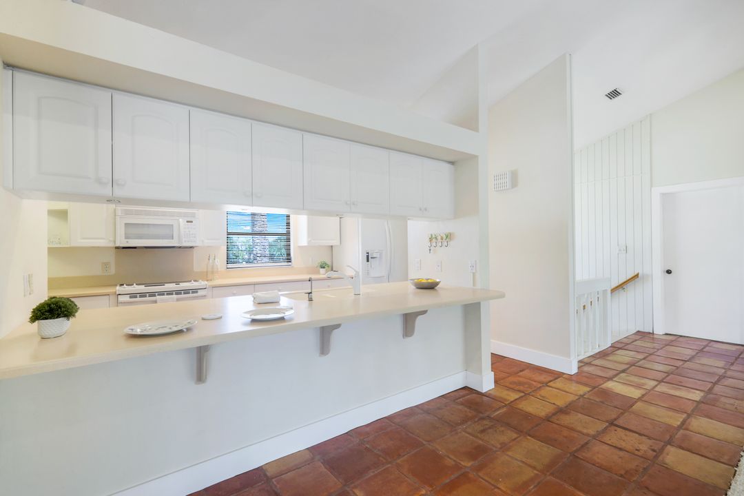 1043 Blue Heron Dr, Sanibel, FL 33957