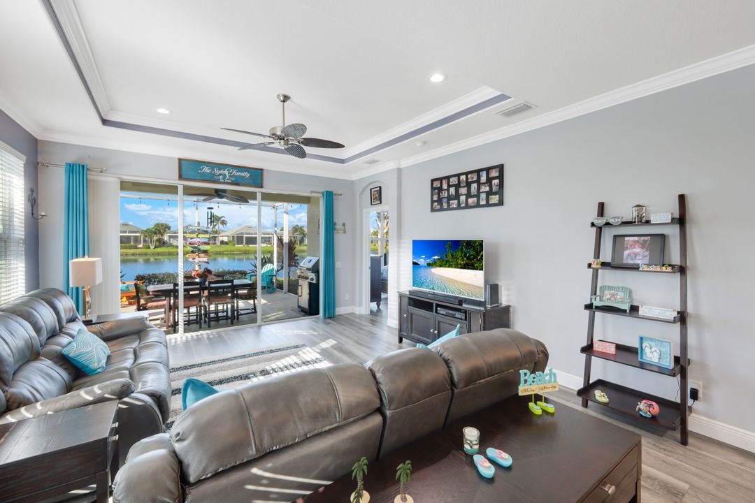 2641 Anguilla Dr, Cape Coral, FL 33991