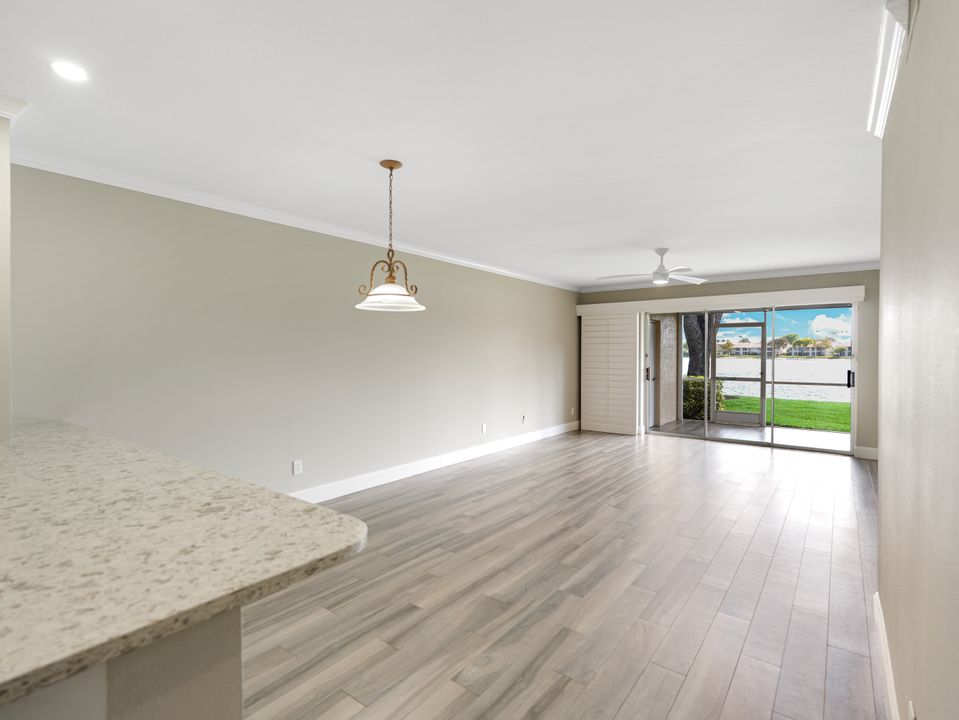 7706 Jewel Ln, Naples, FL 34109