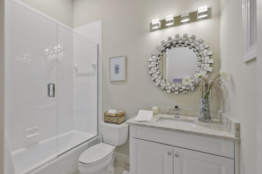 910 Villa Florenza Dr, Naples, FL 34119