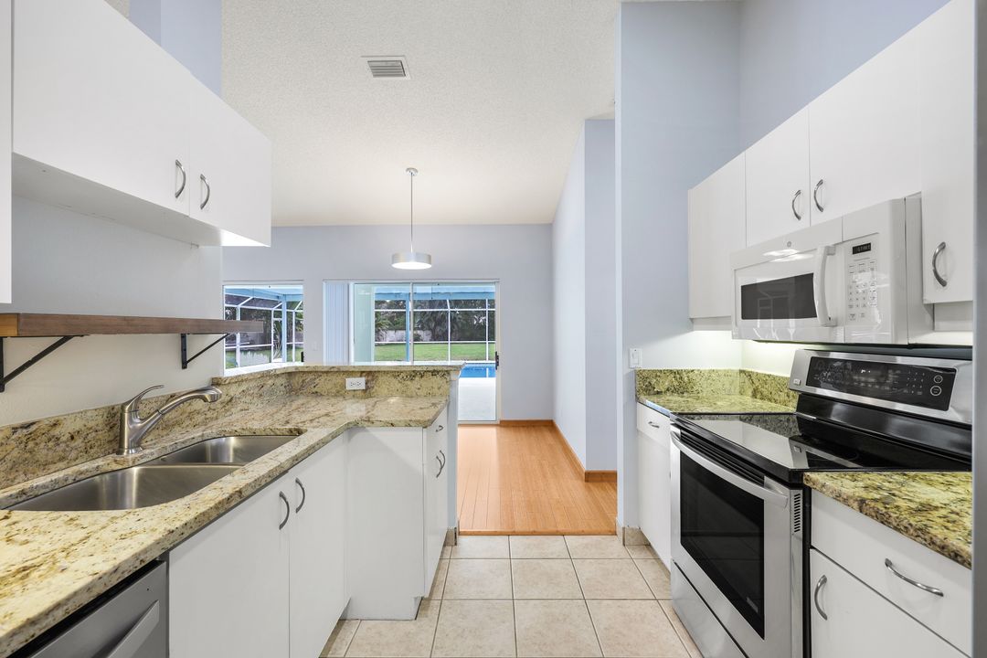7234 Mill Pond Cir, Naples, FL 34109