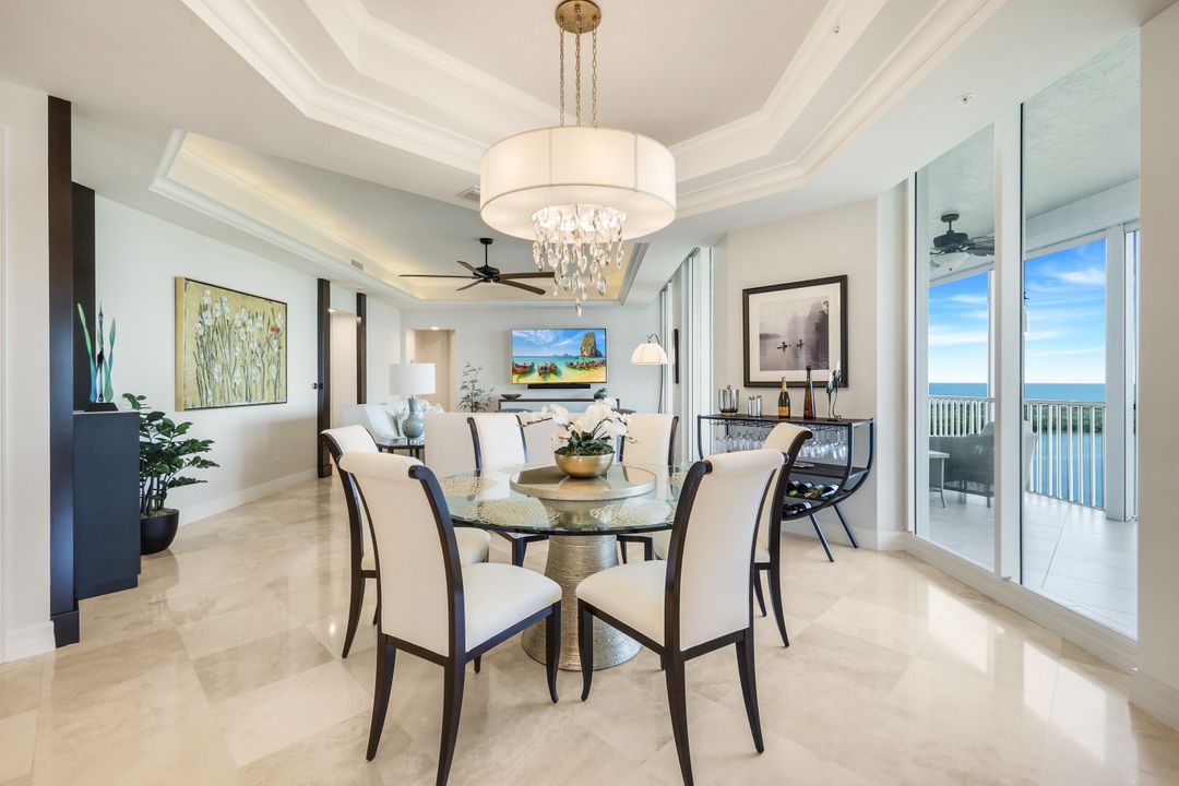 295 Grande Way #1505, Naples, FL 34110