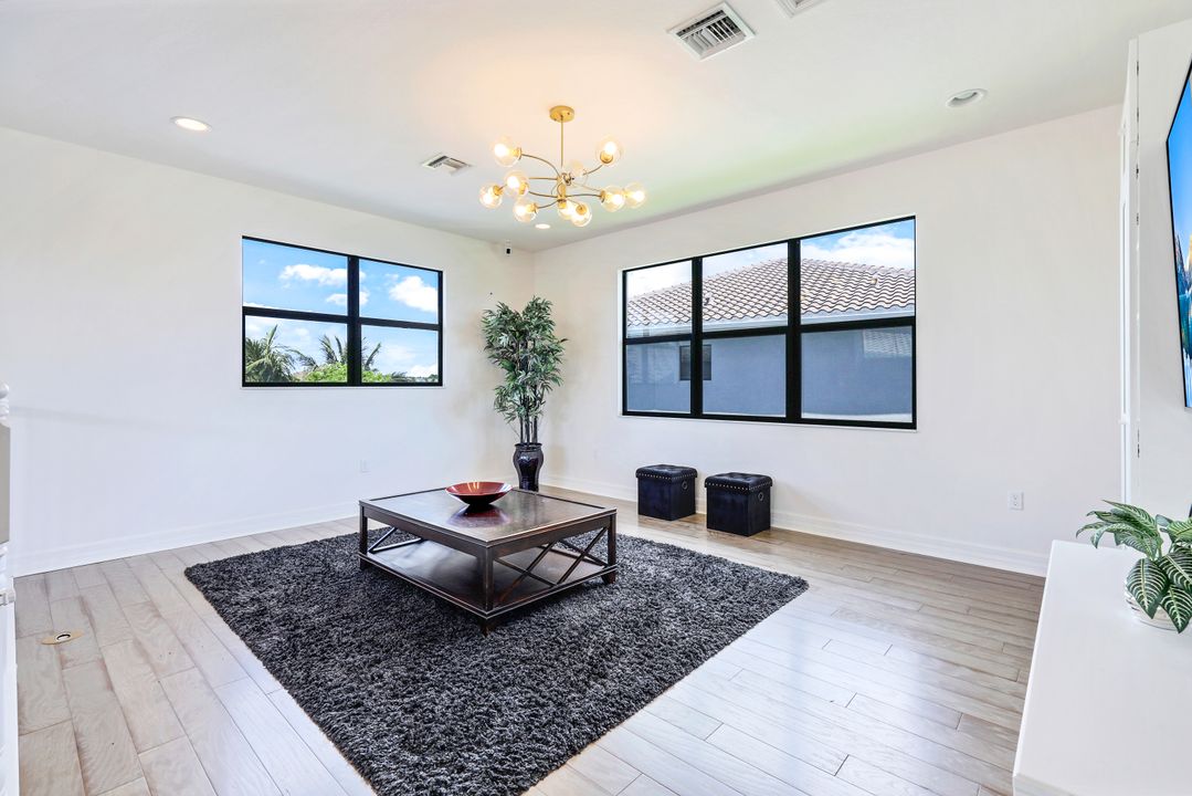 4509 Azalea Dr, Naples, FL 34119