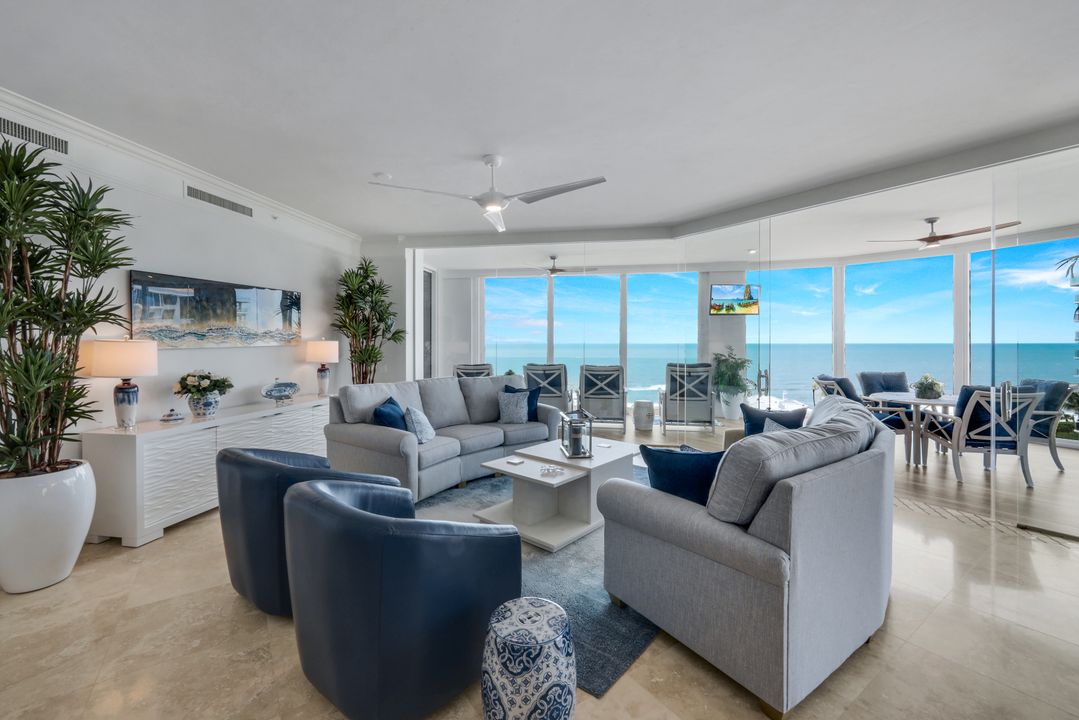 81 Seagate Dr, Naples, FL 34103