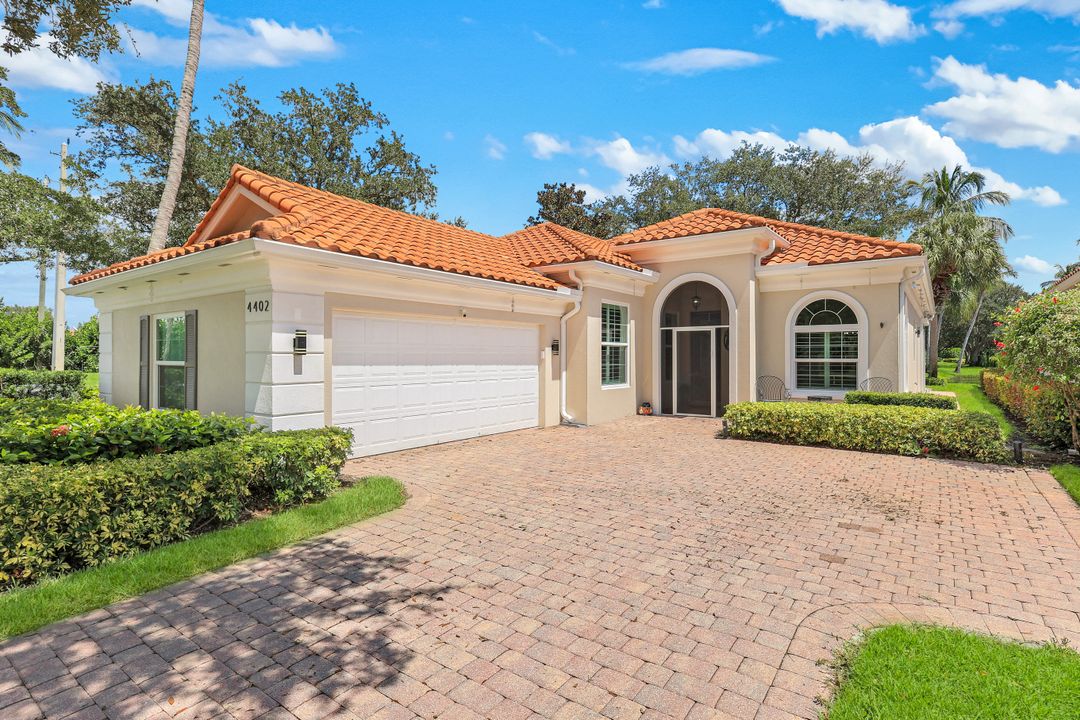 4402 Prescott Ln, Naples, FL 34119