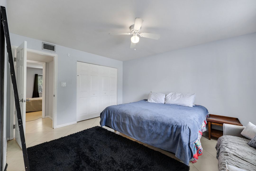 1400 Green Valley Cir #1002, Naples, FL 34104