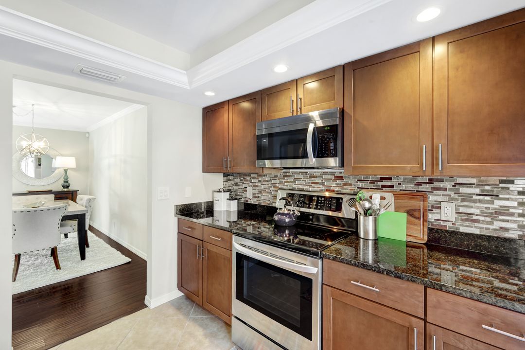 233 Palm Dr #2, Naples, FL 34112