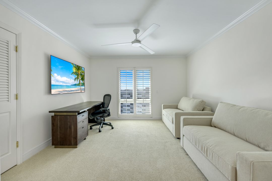 250 Park Shore Dr #601, Naples, FL 34103