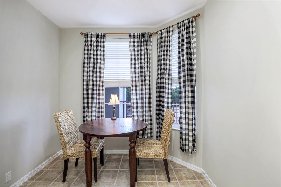 8247 Parkstone Pl #306, Naples, FL 34120