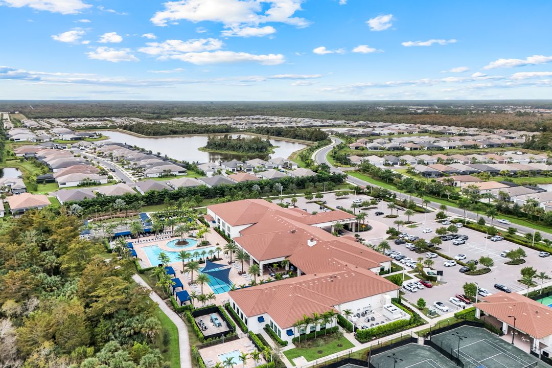 12033 Azalea Wy, Naples, FL 34120