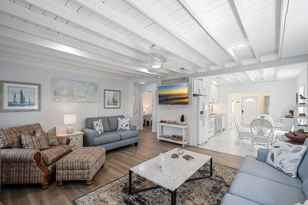 603 108th Ave N, Naples, FL 34108