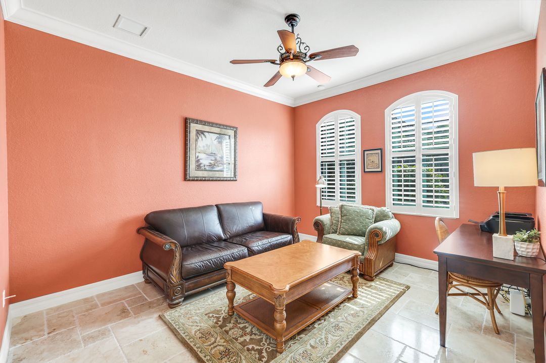 3917 Glacier Ct, Naples, FL 34119