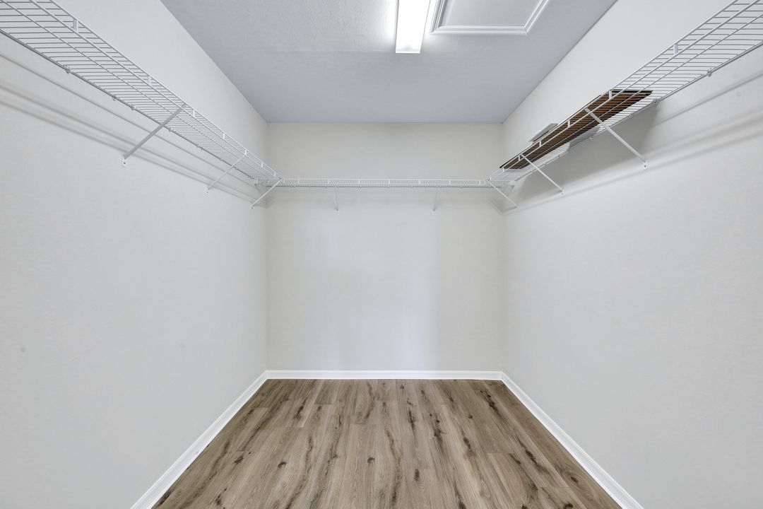 2344 Sheen Ln, Naples, FL 34120