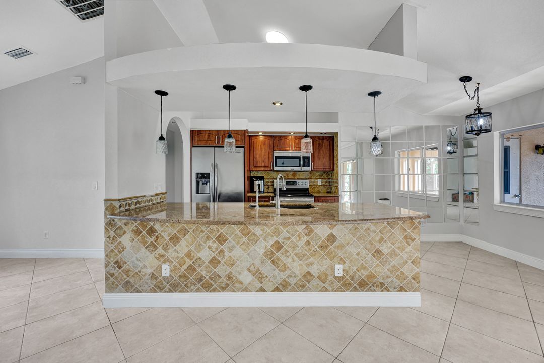 1701 54th Terrace SW, Naples, FL 34116