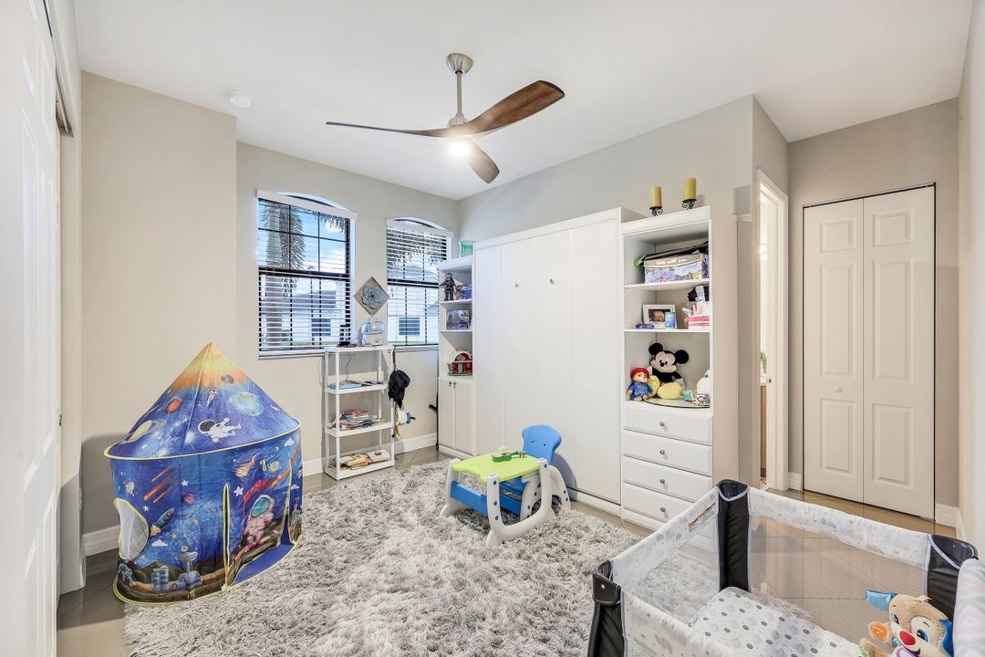 4679 Azalea Dr, Naples, FL 34119