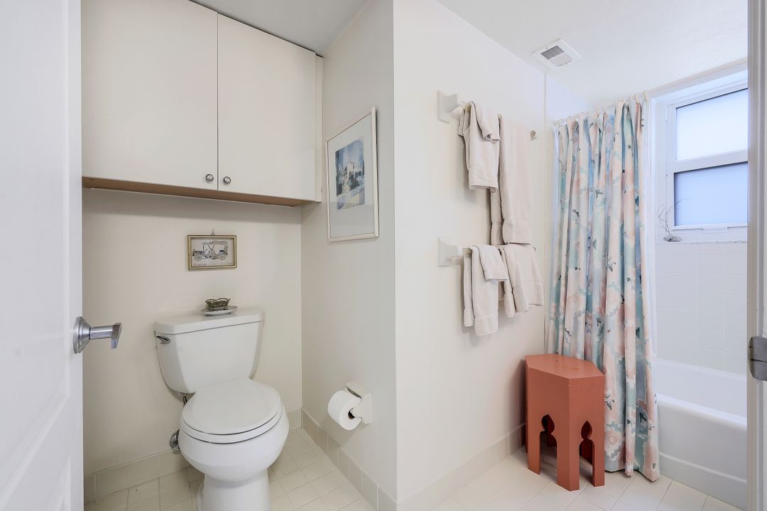 5501 Heron Point Dr #204, Naples, FL 34108