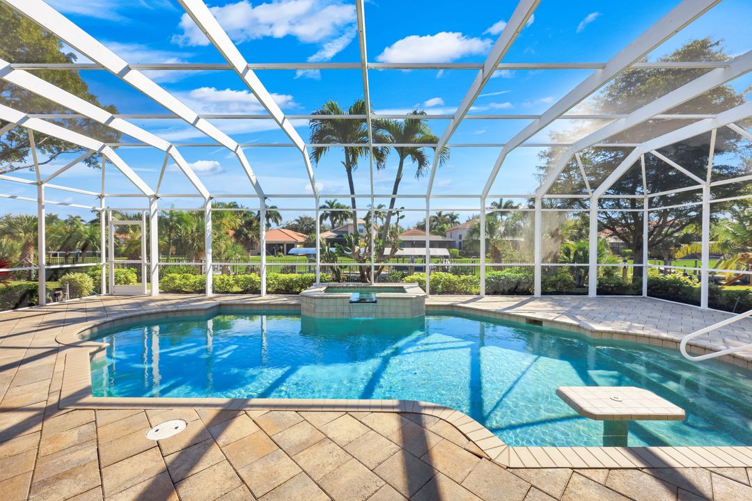 9214 Palm Island Cir, NO FORT MYERS, FL 33903