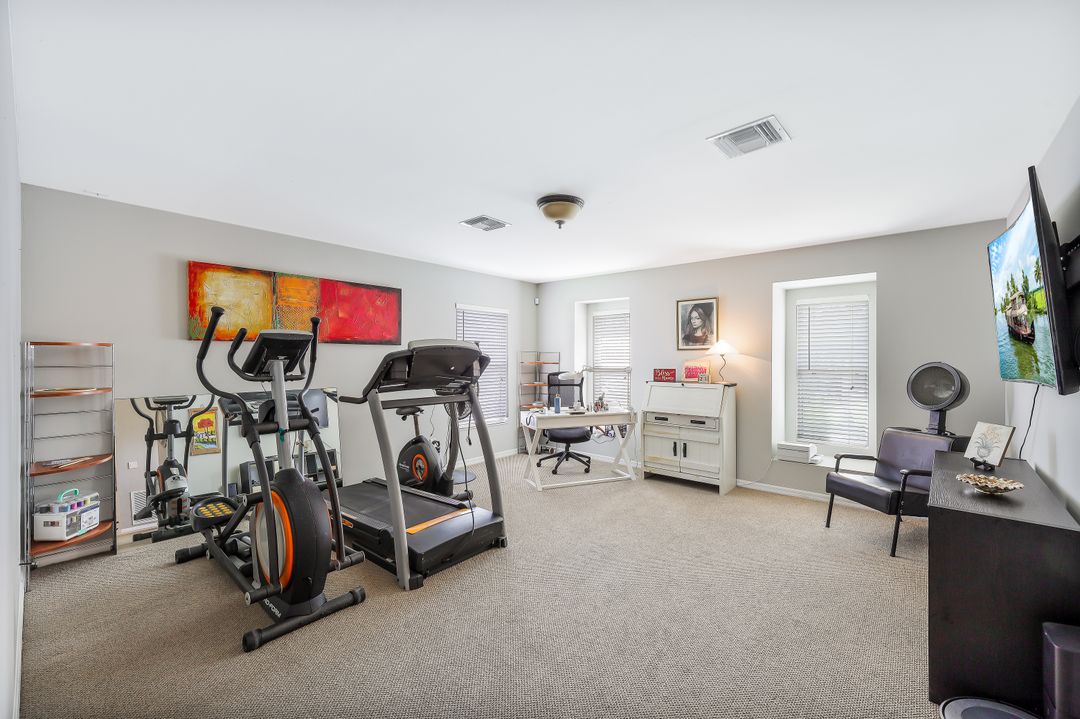 18261 Pine Nut Ct, Lehigh Acres, FL 33972