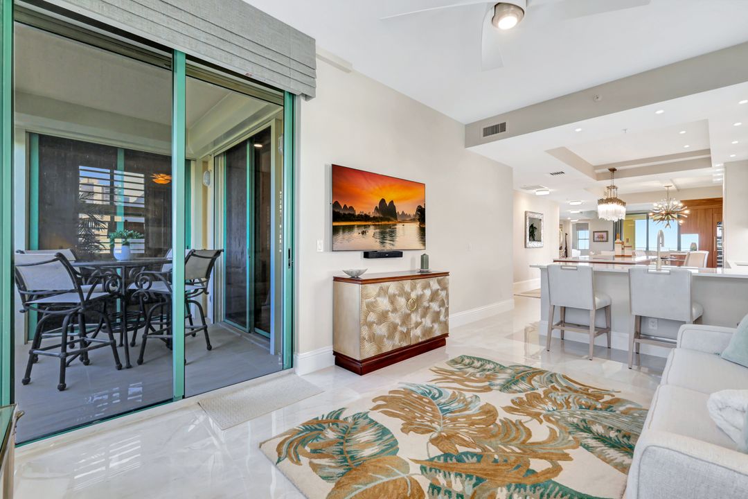 930 Cape Marco Dr #506, Marco Island, FL 34145