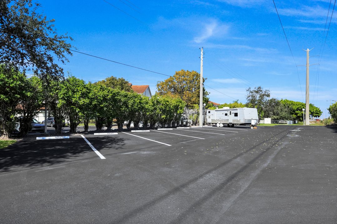 4620 St Croix Ln #911, Naples, FL 34109