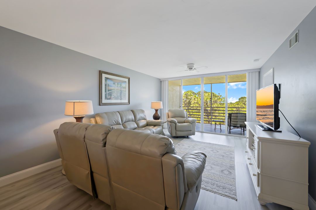 15161 Cedarwood Ln #503, Naples, FL 34110