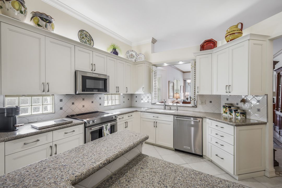 755 Bentwater Cir #201, Naples, FL 34108