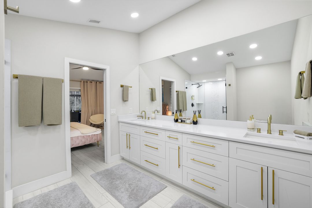 6641 Golden Gate Pkwy, Naples, FL 34105