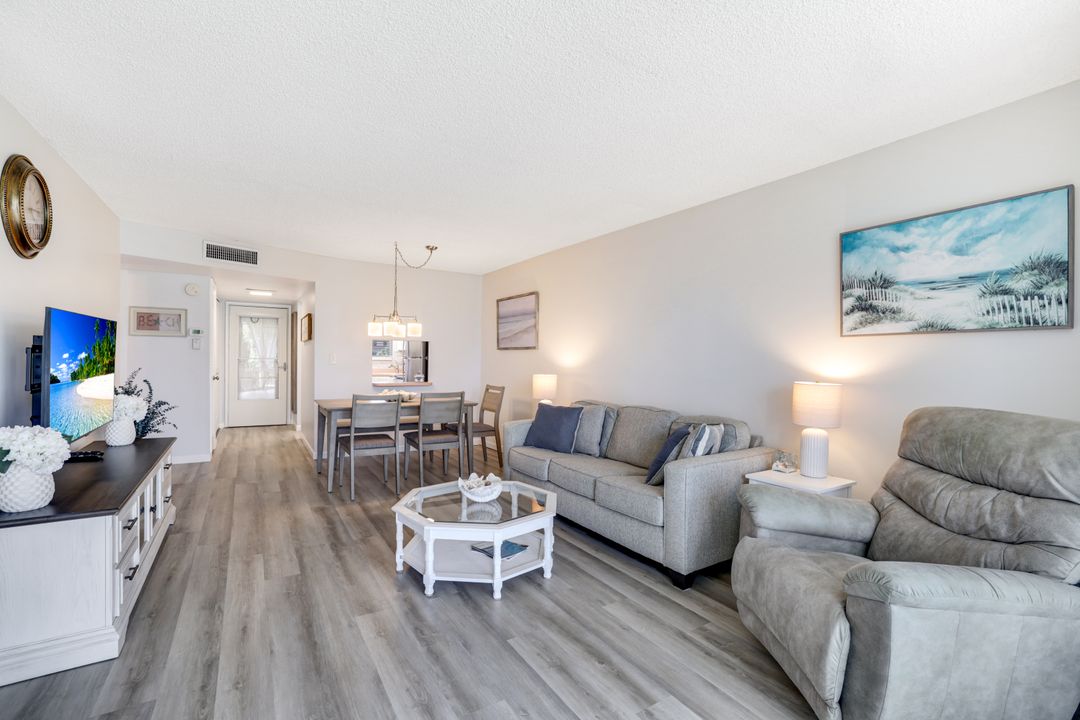 200 Forest Lakes Blvd #204, Naples, FL 34105