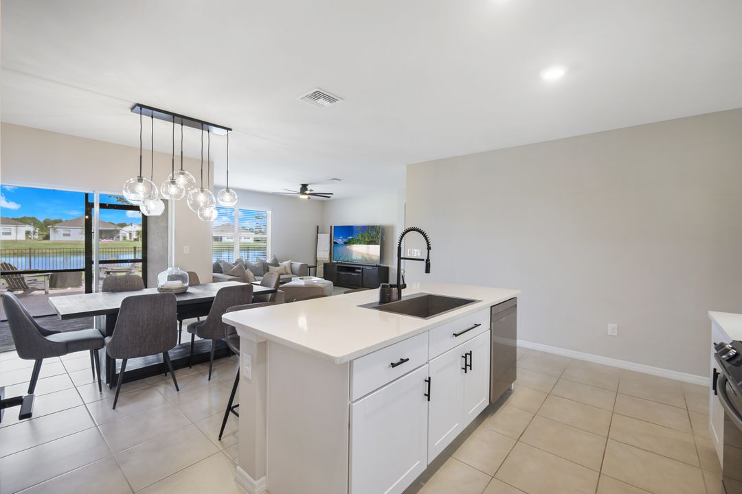 8837 Cascade Price Cir, North Fort Myers, FL 33917