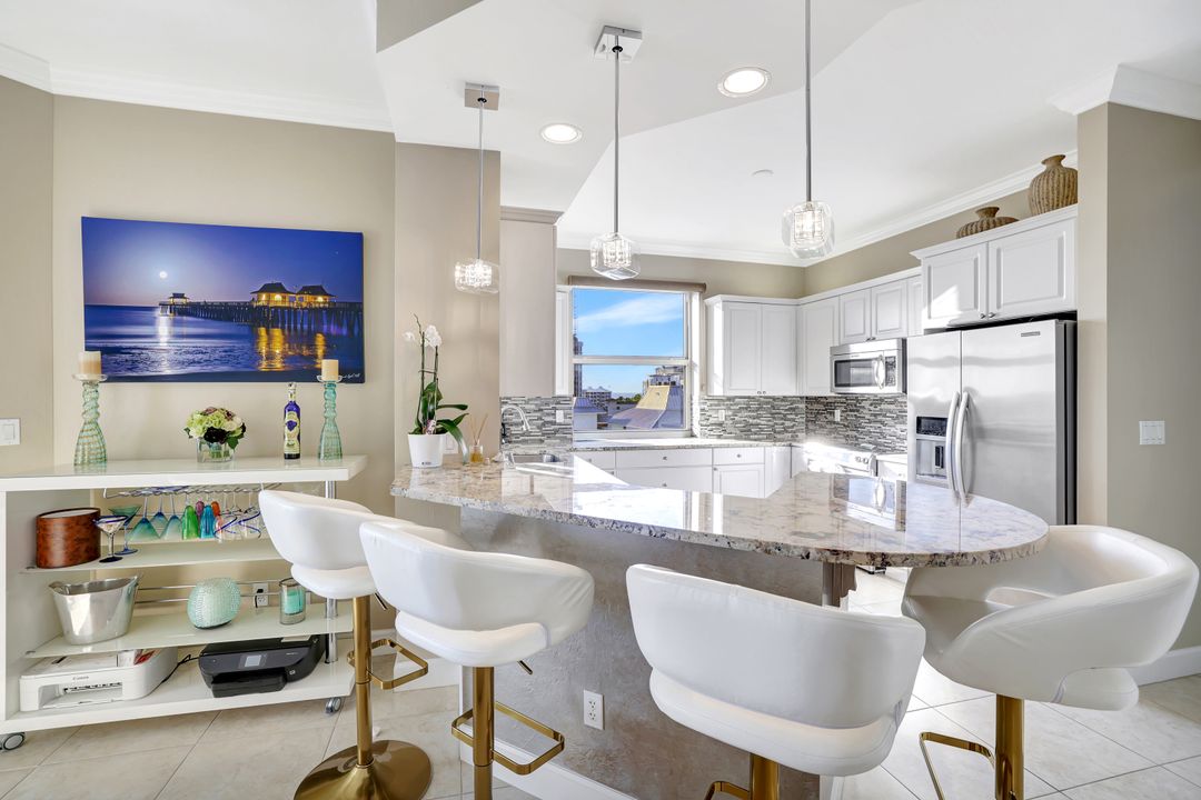 400 Flagship Dr #602, Naples, FL 34108