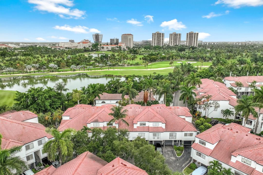 19680 E Country Club Dr, Miami, FL 33180