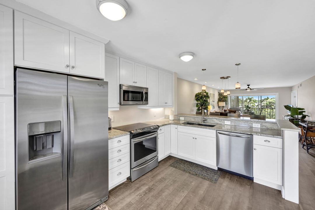 3061 Sandpiper Bay Cir #J206, Naples, FL 34112